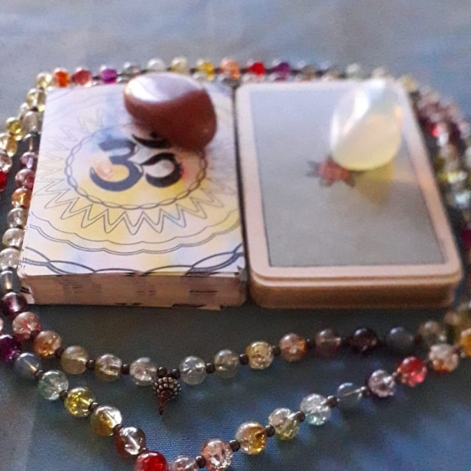 Atendimentos terapêuticos personalizados com abordagem integrativa: Baralho Lenormand, Oráculo, Jogo do Amor, Constelação Sistêmica, Florais de Bach, ThetaHealing e Cafeomancia. Cada sessão é conduzida com escuta sensível, profundo respeito e conexão espiritual, oferecendo clareza, equilíbrio emocional e expansão da consciência. Ideal para quem busca respostas, alívio de bloqueios, fortalecimento pessoal e reconexão com seu propósito. Atendimentos online e presenciais com sigilo, acolhimento e cuidado verdadeiro.